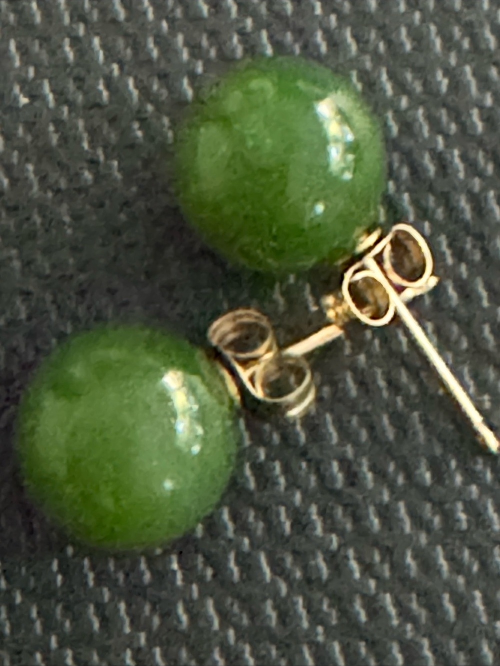 Green Jade Bead Stud Earrings. Gold. Untested